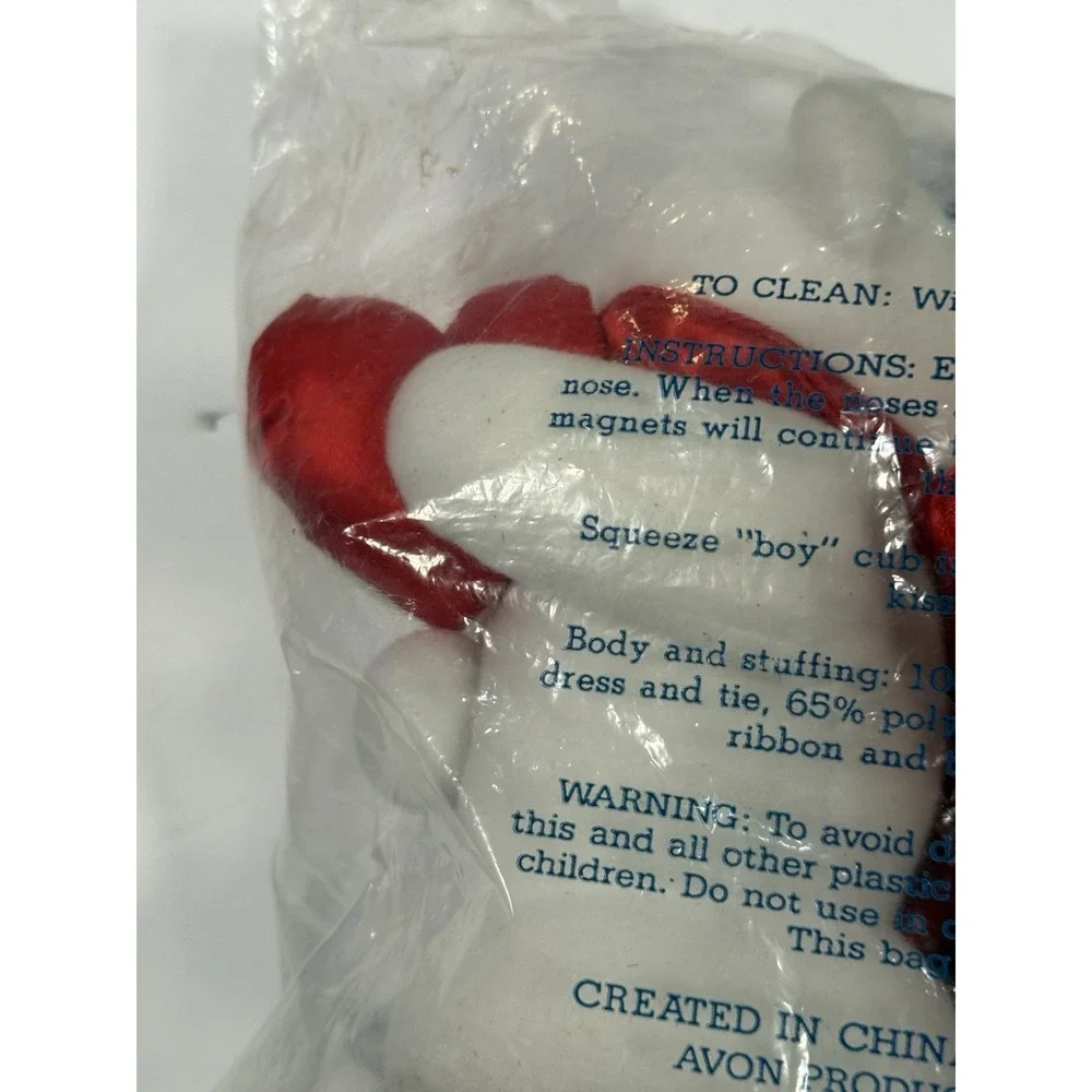 Avon Gift Collection Kiss Me Cubs New In Package Valentine's Love Plush Bear Set